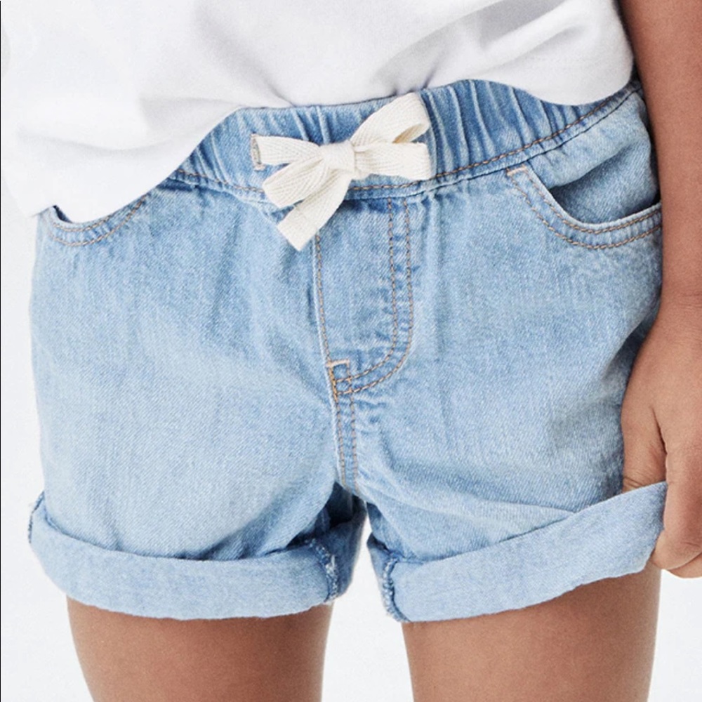 Toddler girl Gap denim pull on short - Picture 1 of 3